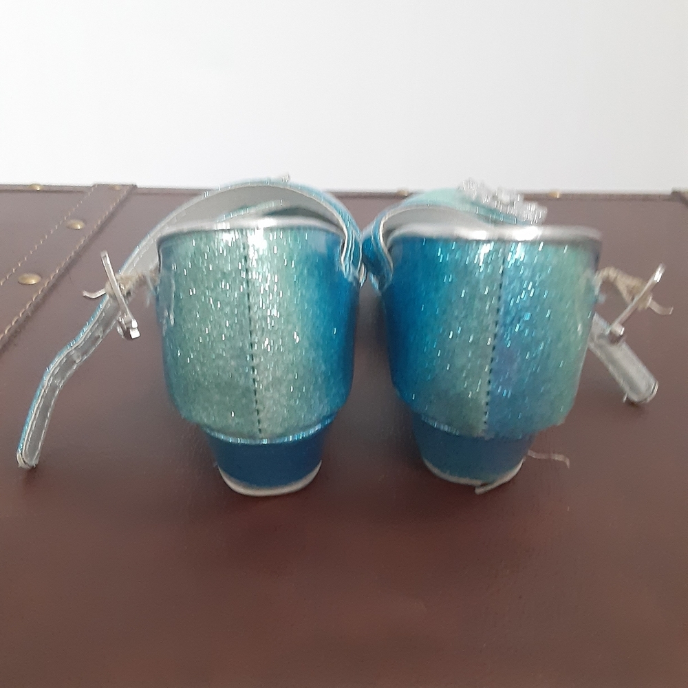 Frozen Elsa shoes!